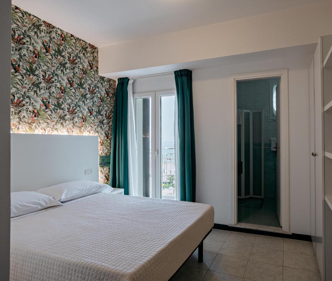 SoleMare Hotel e Residence Misano Adriatico Exterior foto